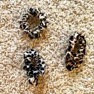 NEVER USED 3 Pack Scrunchies